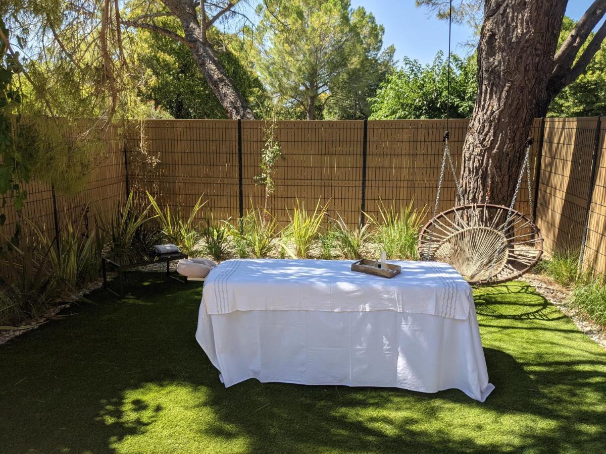 Lodge Coocon & Spa Nimes Bagian luar foto